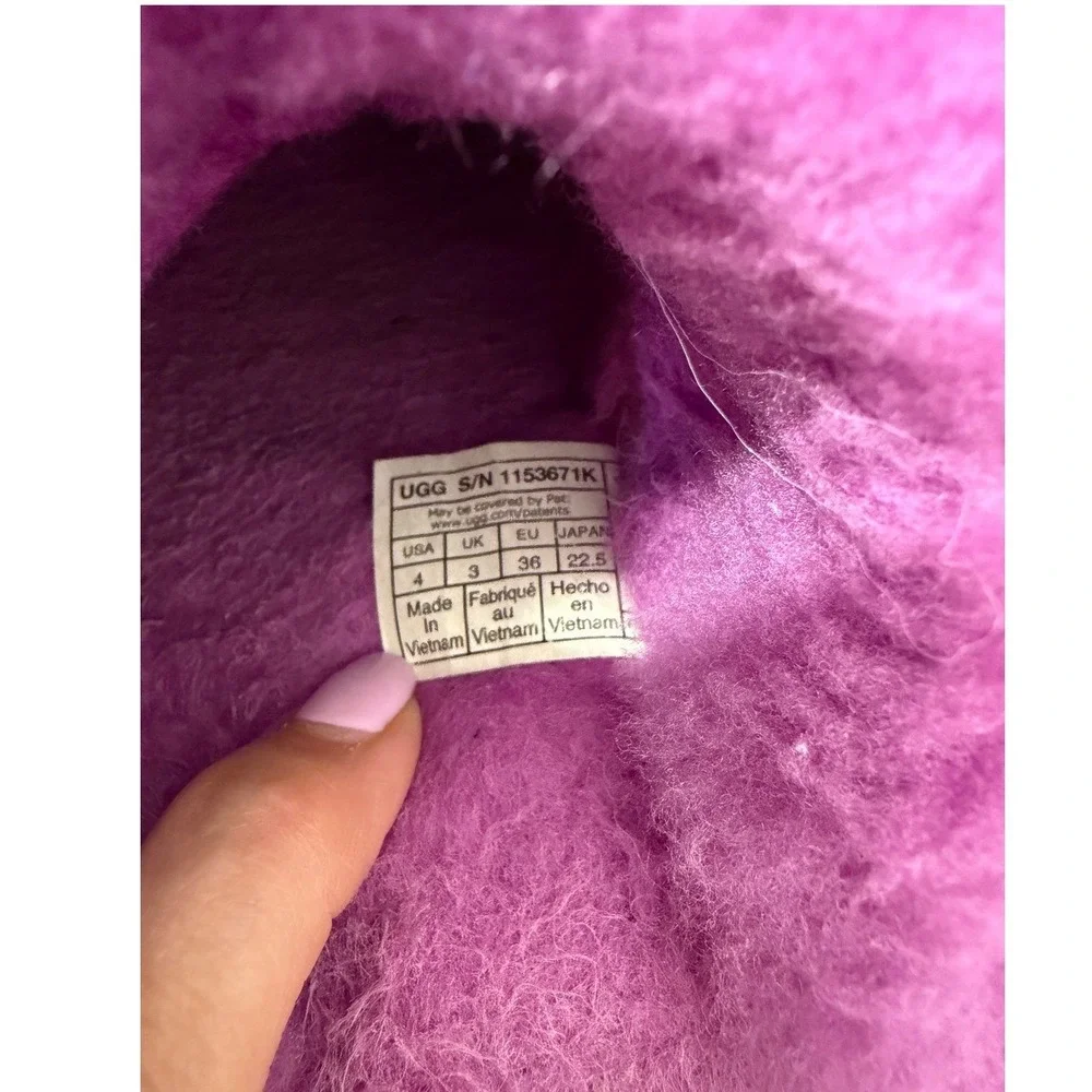 UGG Cozy II Glitter Slippers Size‎ 4 Kids Pink Sparkly 1153671K Girls